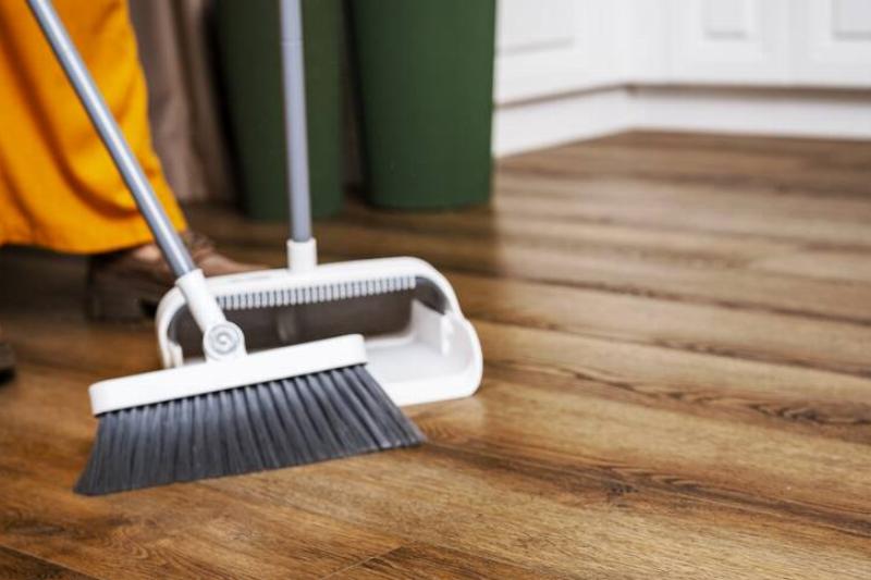Muddy Entry Floors - Clean Dirt Without Spreading Mess